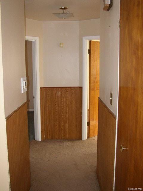 32036 Kelly Road Roseville, MI 48066 - Photo 10 of 25 Hallway 2 of 2