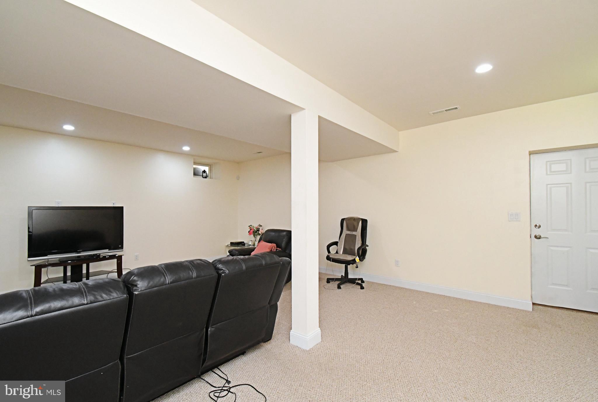 13113 Worthington Road Philadelphia, PA 19116 - Photo 49 of 63