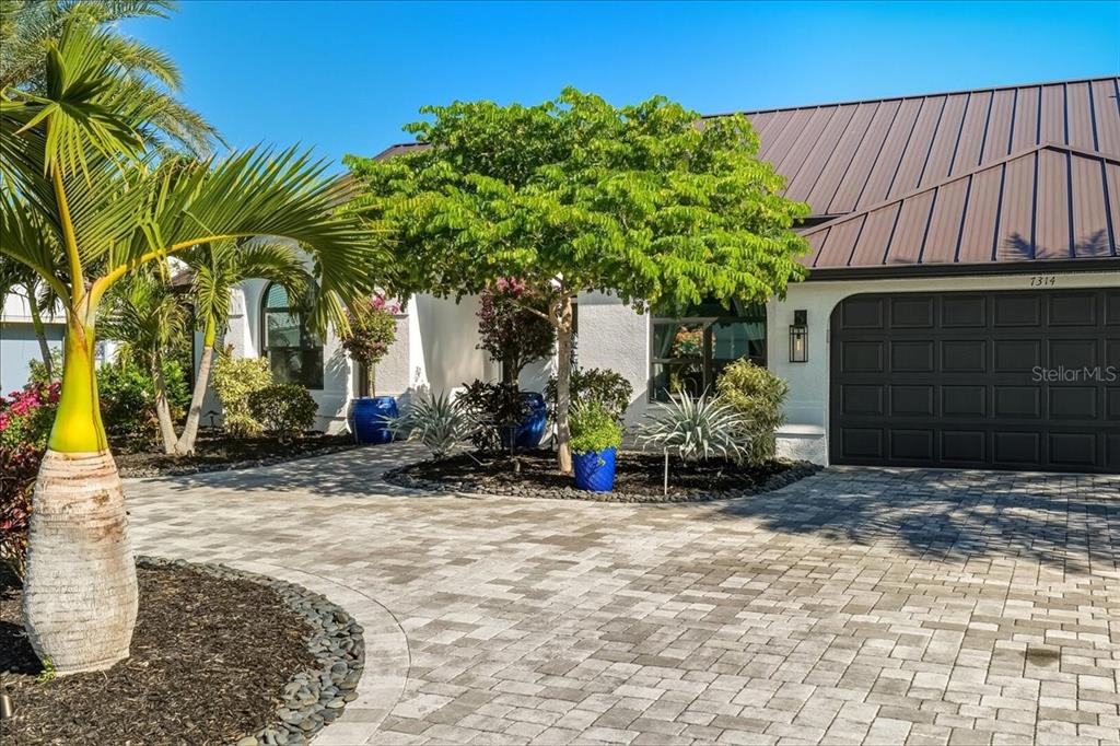 7314 Powder Puff Punta Gorda, FL 33955 - Photo 9 of 48 a backyard of a house with seating space