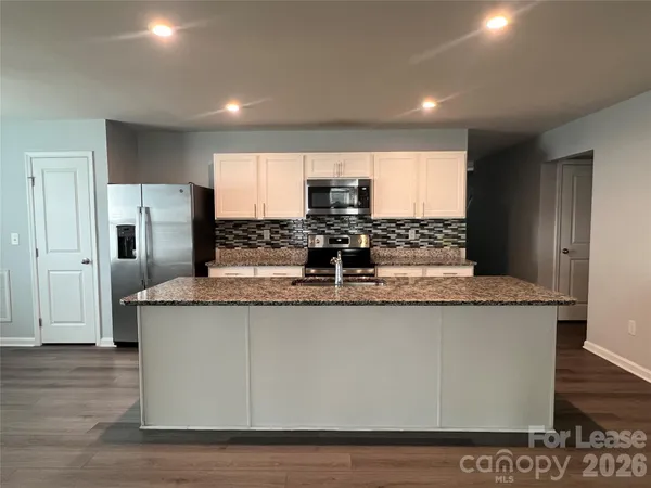 $2,500 | 1008 Skipjack Lane, Charlotte, NC 28269