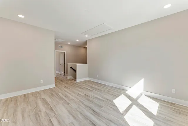 a view of utility room