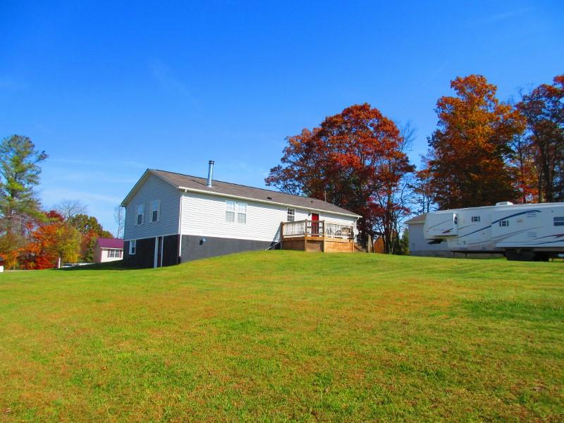 750 Huffville Road Northeast Pilot, VA 24138 - Photo 30 of 47 IMG_7854 (800x600)