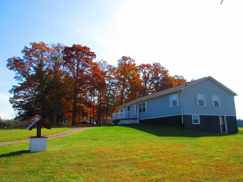 750 Huffville Road Northeast Pilot, VA 24138 - Photo 8 of 47 IMG_7832 (800x600)