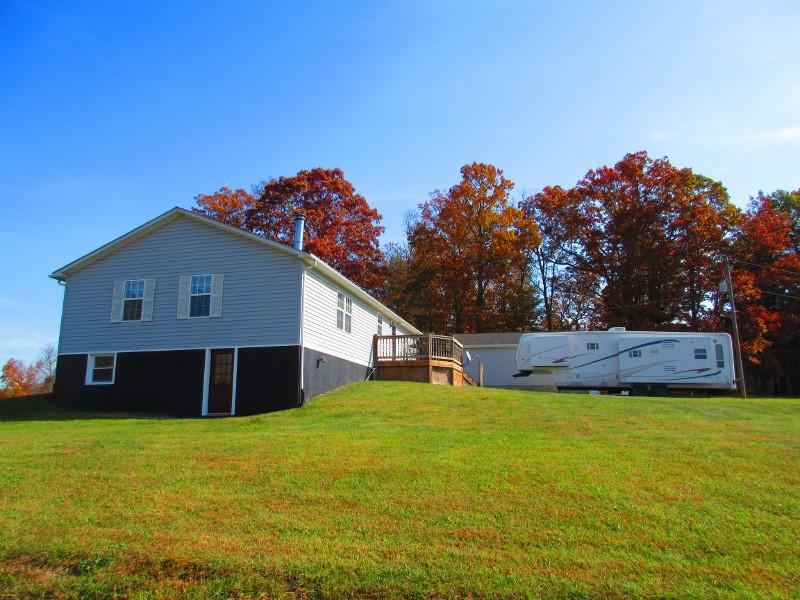 750 Huffville Road Northeast Pilot, VA 24138 - Photo 10 of 47 IMG_7834 (800x600)