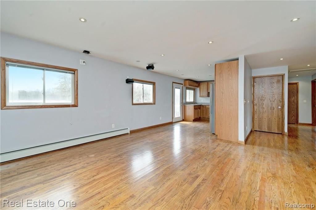 26485 Sibley Road Romulus, MI 48174 - Photo 9 of 50