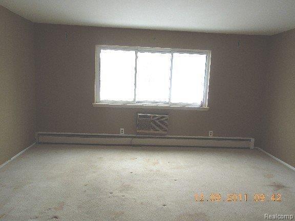 810 Plate Street, Unit 105 Rochester, MI 48307 - Photo 3 of 8 zz-mfsopt-DSCN1479.jpg