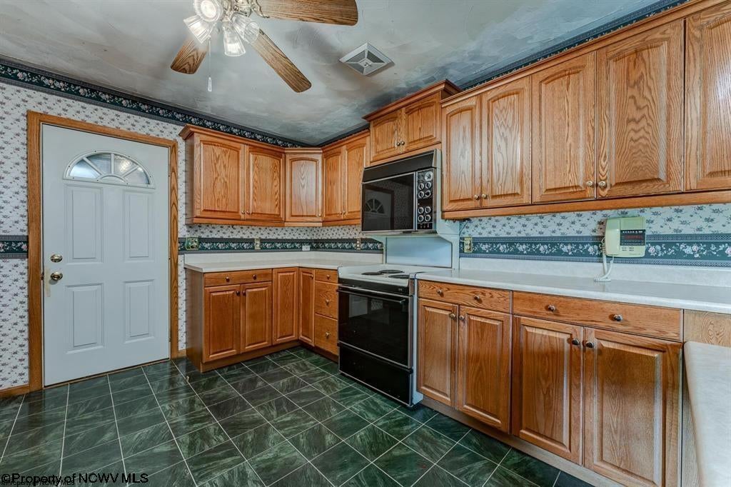 179 Lawless Road Morgantown, WV 26501 - Photo 8 of 26 Gallery Image 8