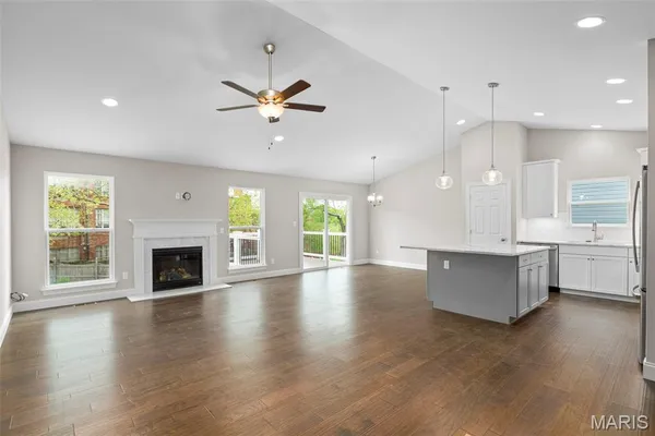 $297,900 | 3 Sterling At Riverstone, Florissant, MO 63031
