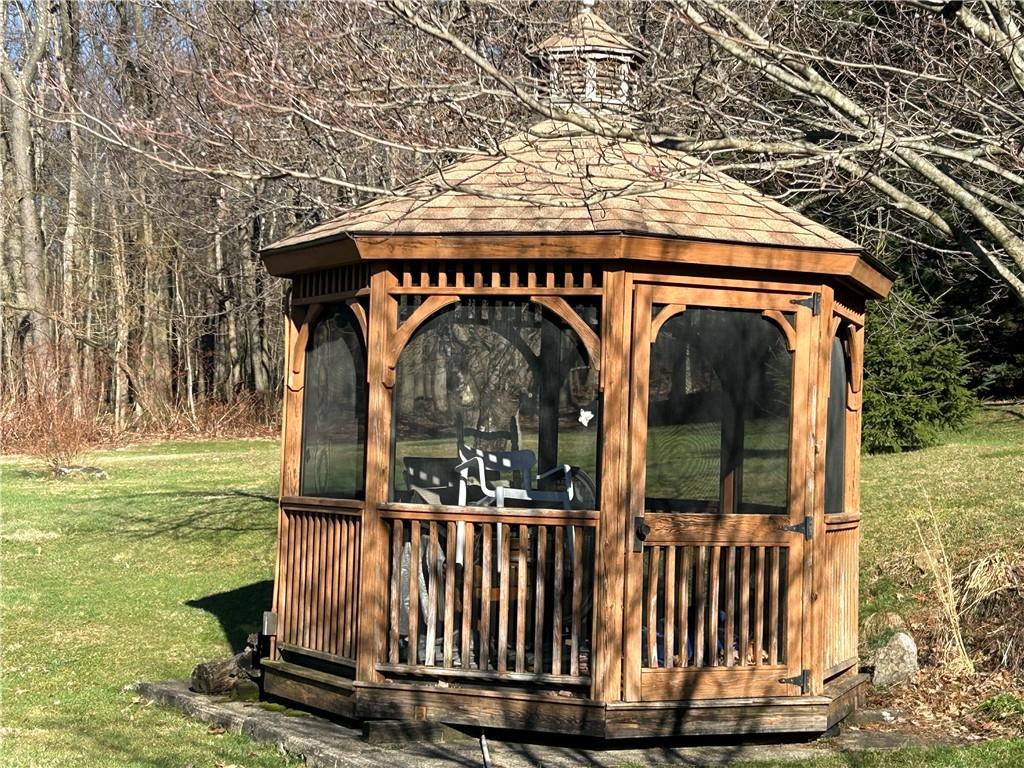 629 South Summit Street Derry, PA 15627 - Photo 3 of 30 a view of entryway with garden