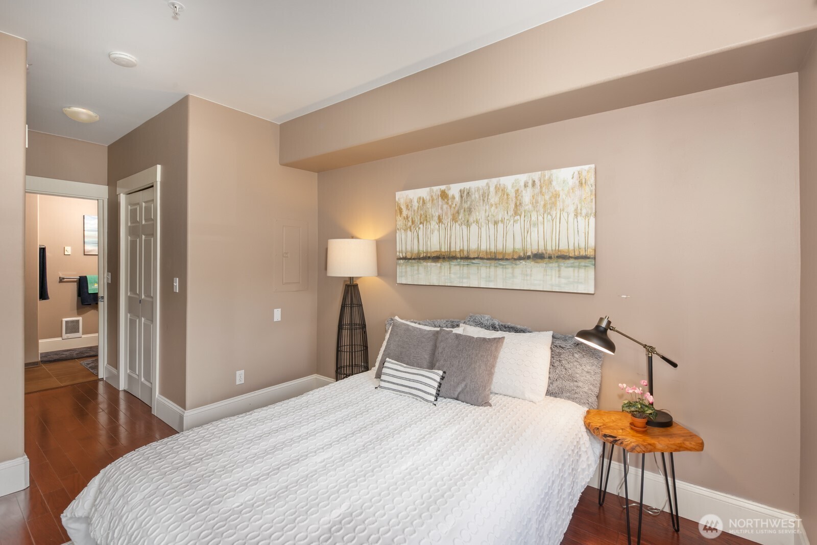 3221 Southwest Avalon Way, Unit 201 Seattle, WA 98126 - Photo 20 of 35