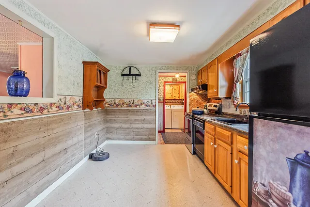 $310,588 | 851 Lincoln Street, Waterville, ME 04901