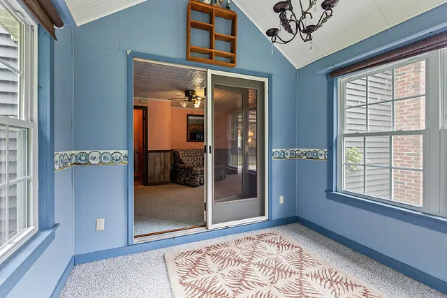 $310,588 | 851 Lincoln Street, Waterville, ME 04901