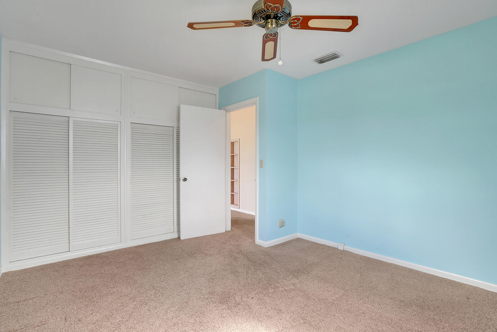 340 Cavalier Road Palm Springs, FL 33461 - Photo 18 of 26 21_Image_21_mls