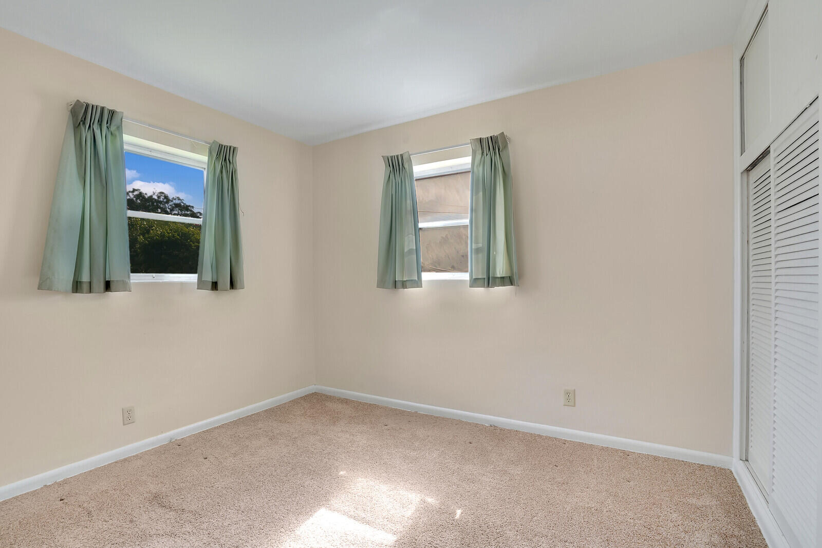 340 Cavalier Road Palm Springs, FL 33461 - Photo 19 of 26 23_Image_23_mls