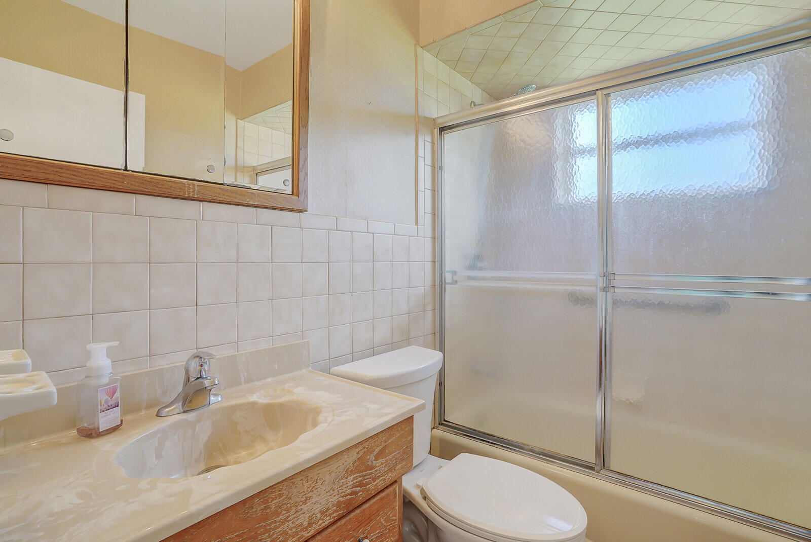 340 Cavalier Road Palm Springs, FL 33461 - Photo 20 of 26 22_Image_22_mls