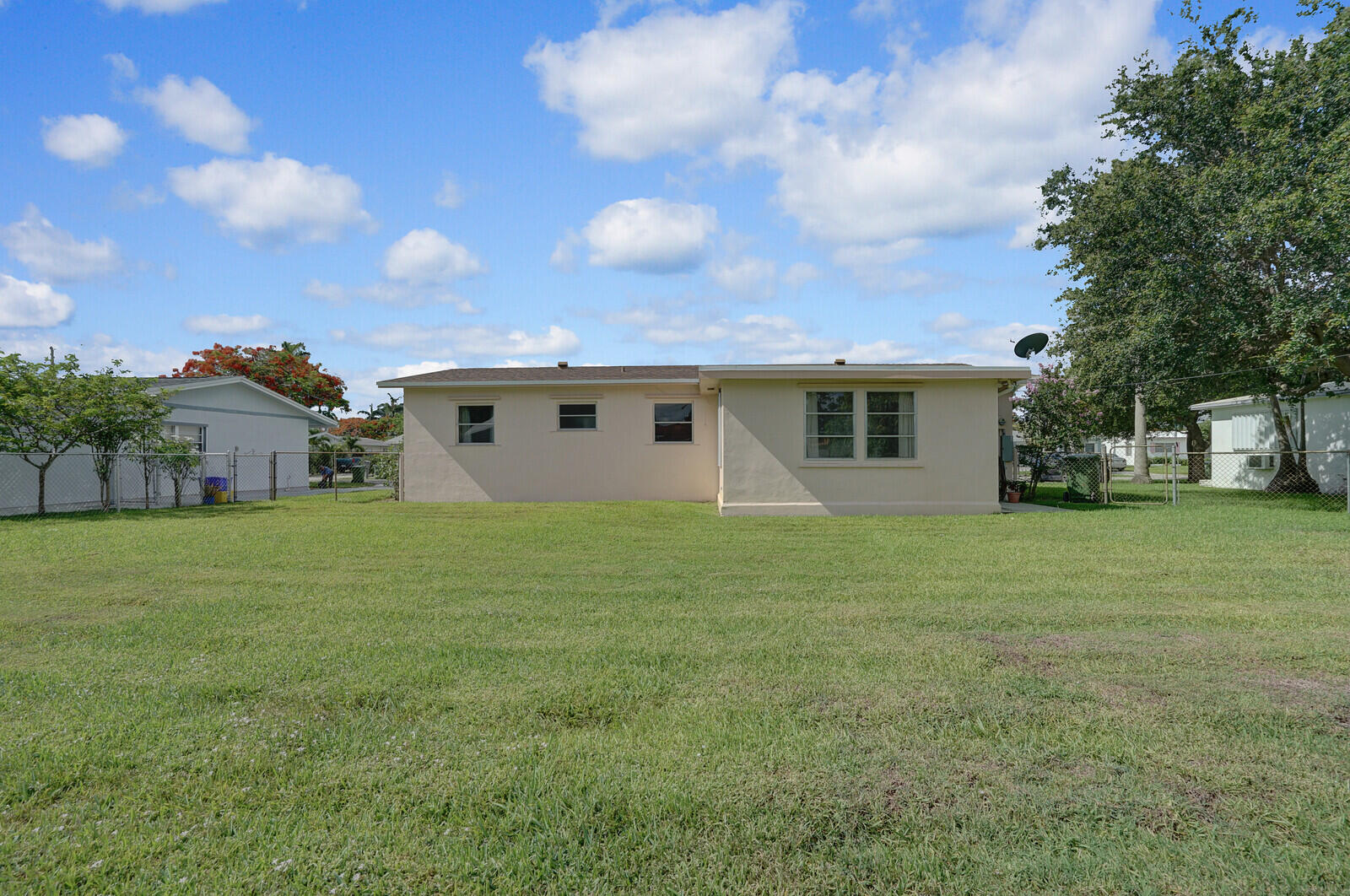340 Cavalier Road Palm Springs, FL 33461 - Photo 22 of 26 30_Image_30_mls