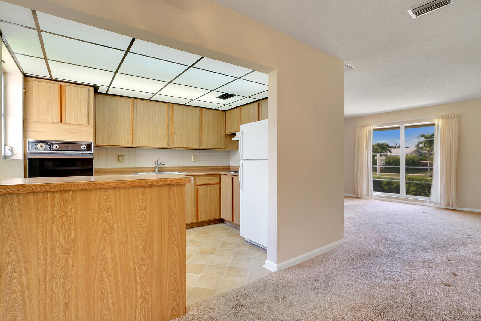 340 Cavalier Road Palm Springs, FL 33461 - Photo 8 of 26 10_Image_10_mls