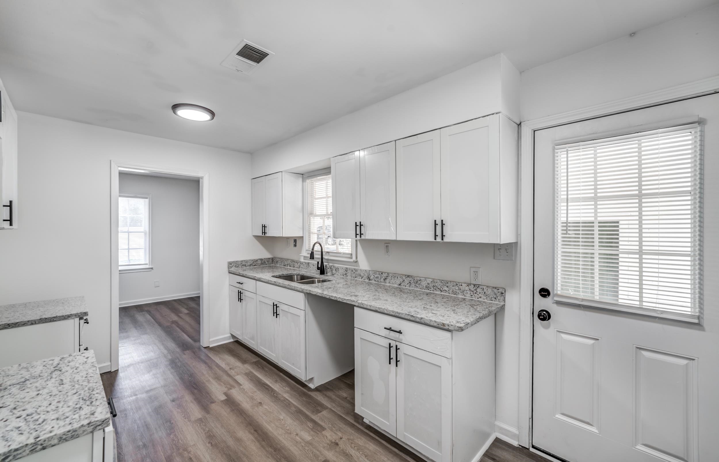 34 East Rollins Road Memphis, TN 38109 - Photo 14 of 25 Gallery Image 14