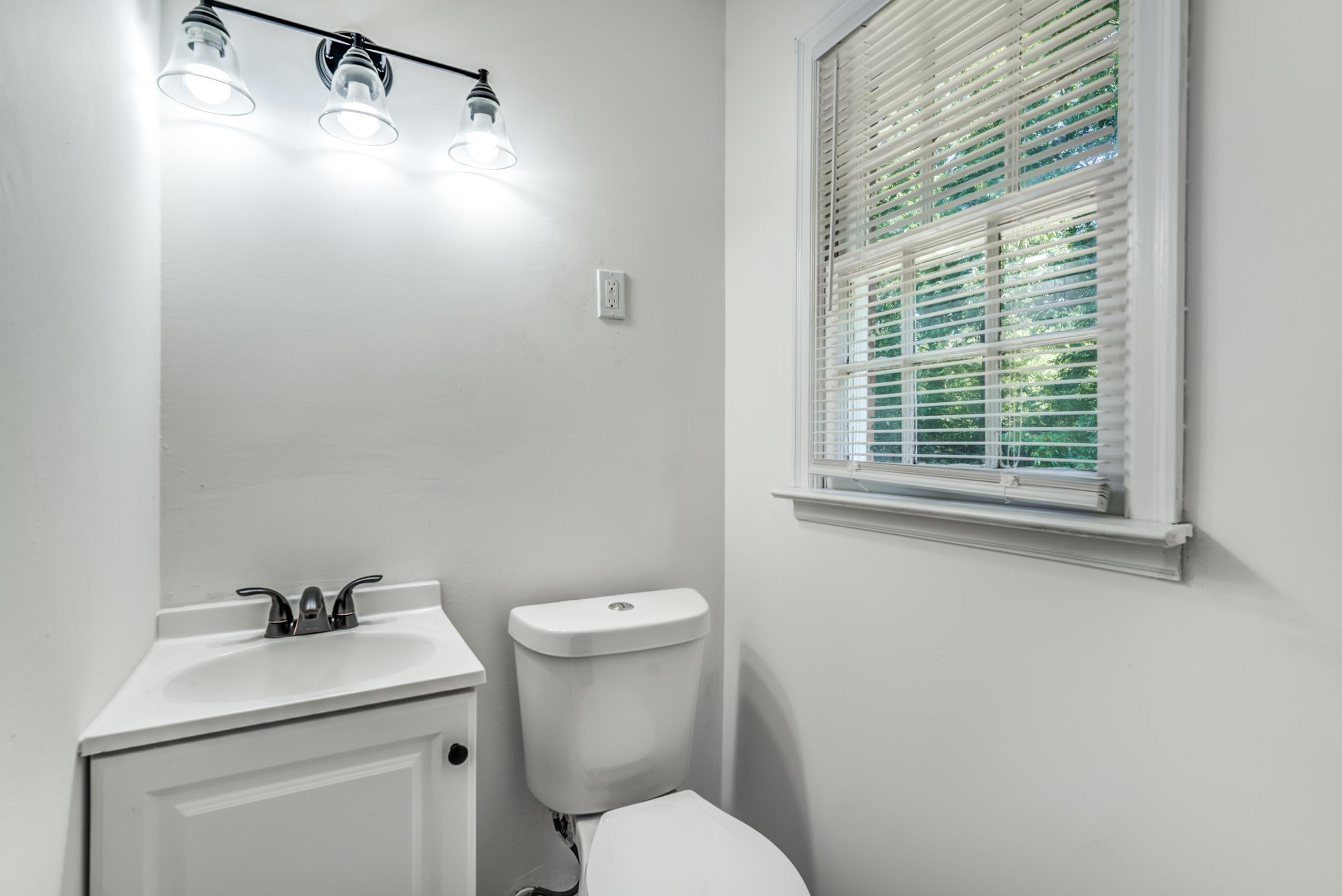 34 East Rollins Road Memphis, TN 38109 - Photo 18 of 25 Gallery Image 18