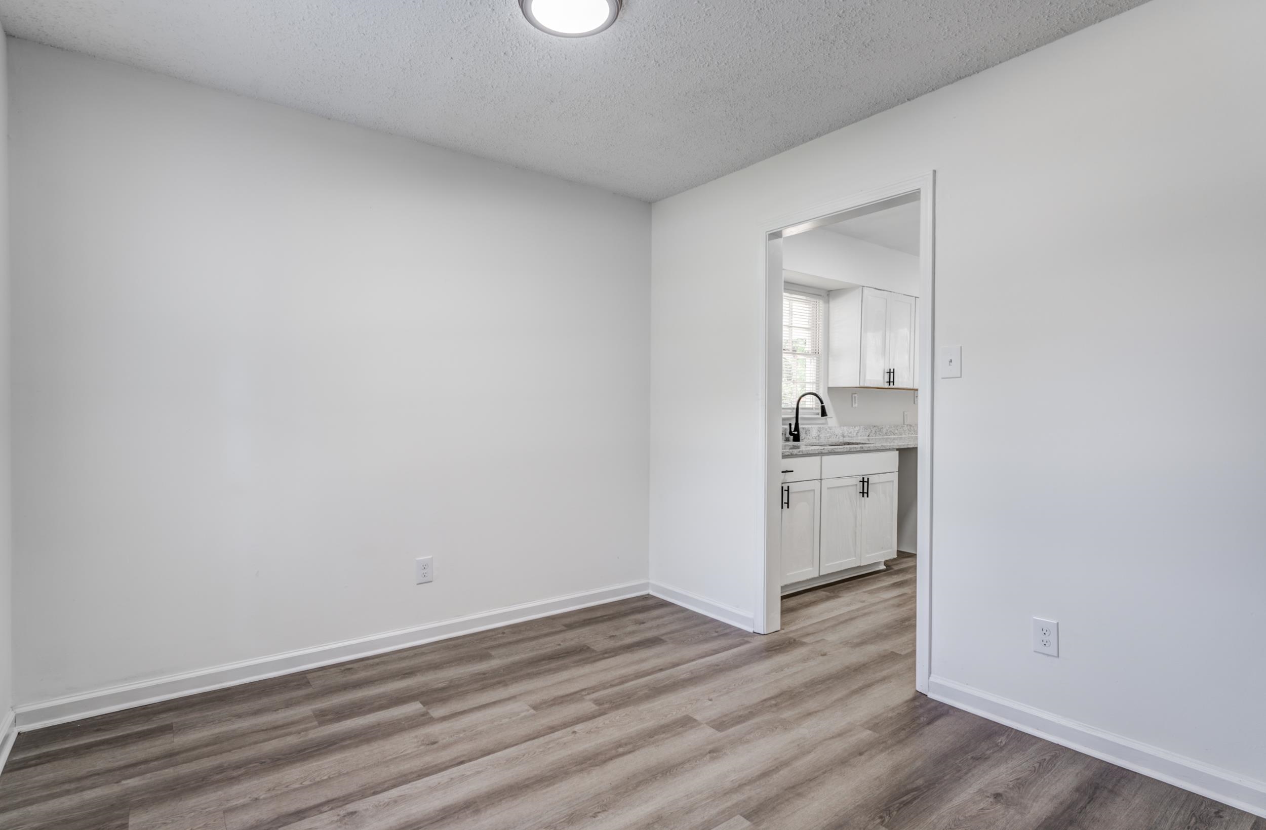 34 East Rollins Road Memphis, TN 38109 - Photo 6 of 25 Gallery Image 6
