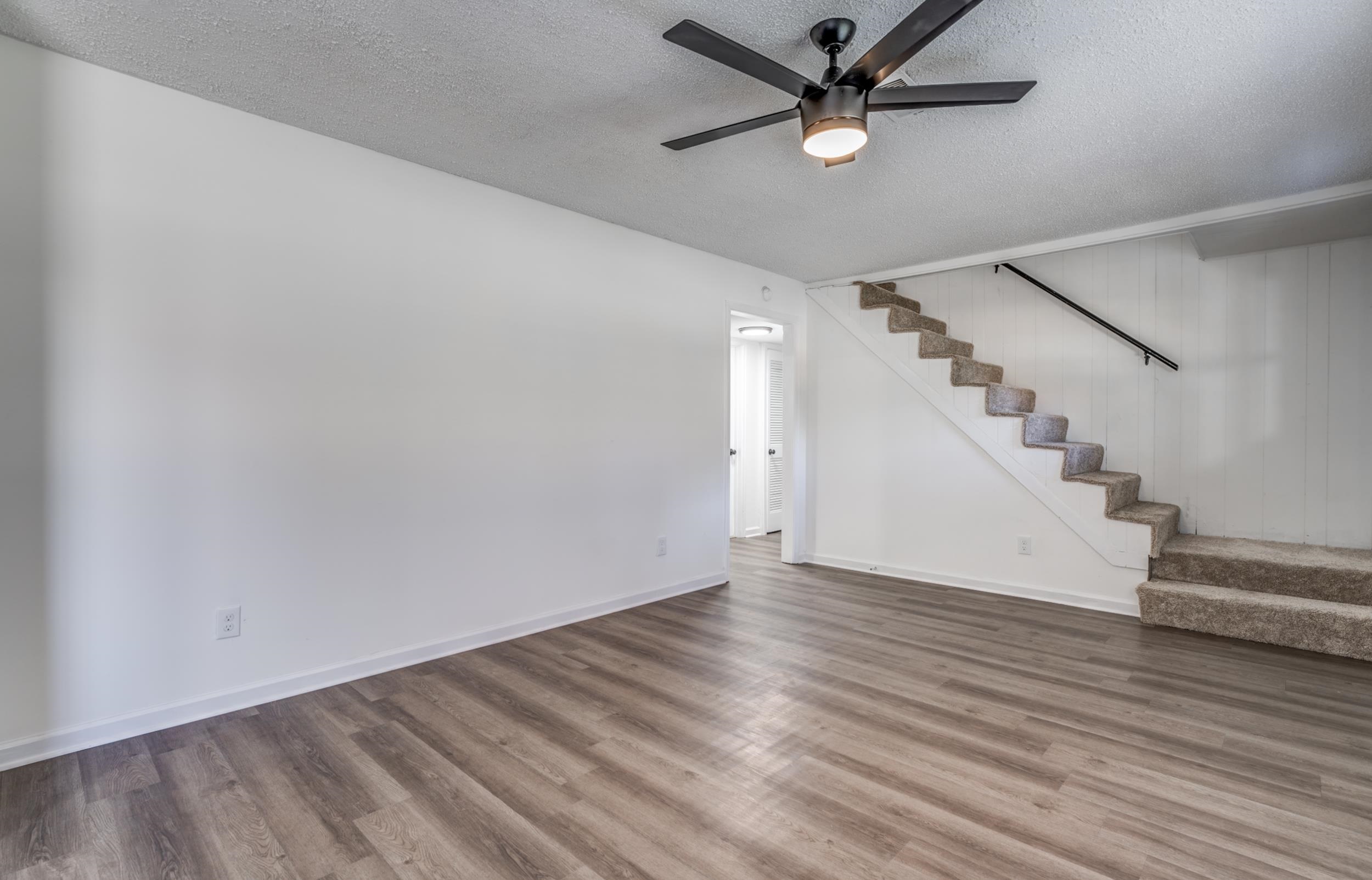 34 East Rollins Road Memphis, TN 38109 - Photo 7 of 25 Gallery Image 7