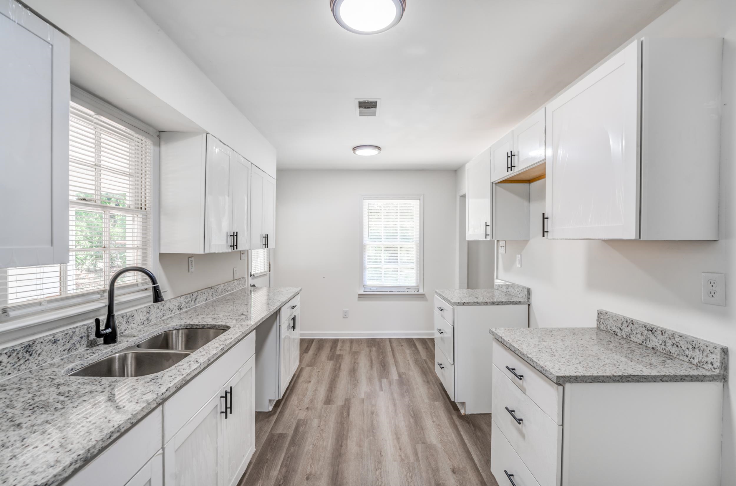 34 East Rollins Road Memphis, TN 38109 - Photo 10 of 25 Gallery Image 10