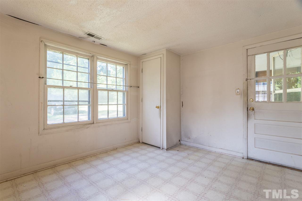612 Royal Street Raleigh, NC 27607 - Photo 11 of 23