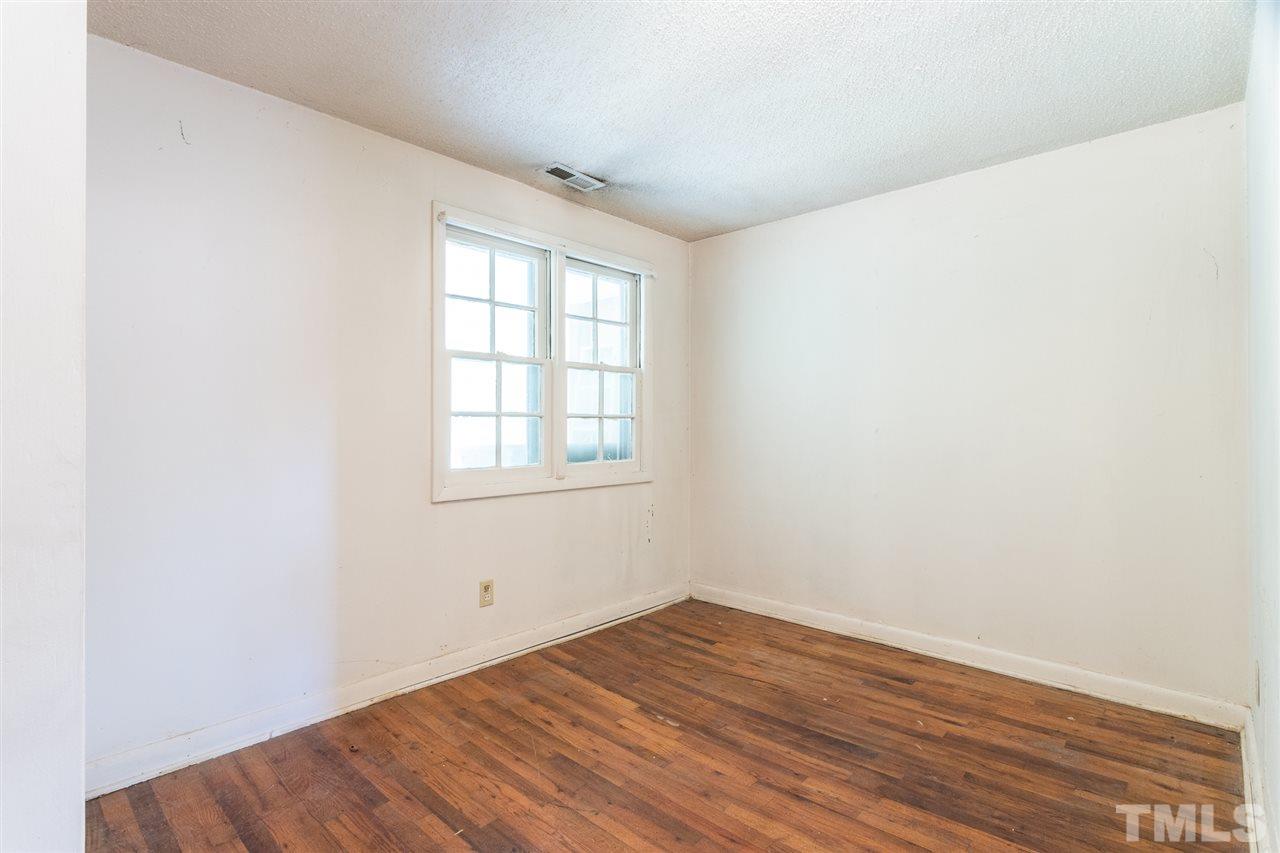 612 Royal Street Raleigh, NC 27607 - Photo 12 of 23