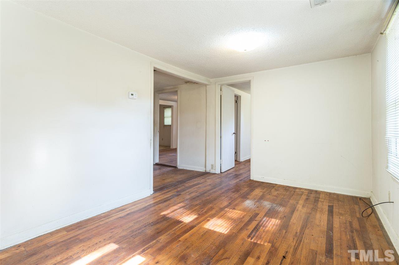 612 Royal Street Raleigh, NC 27607 - Photo 6 of 23