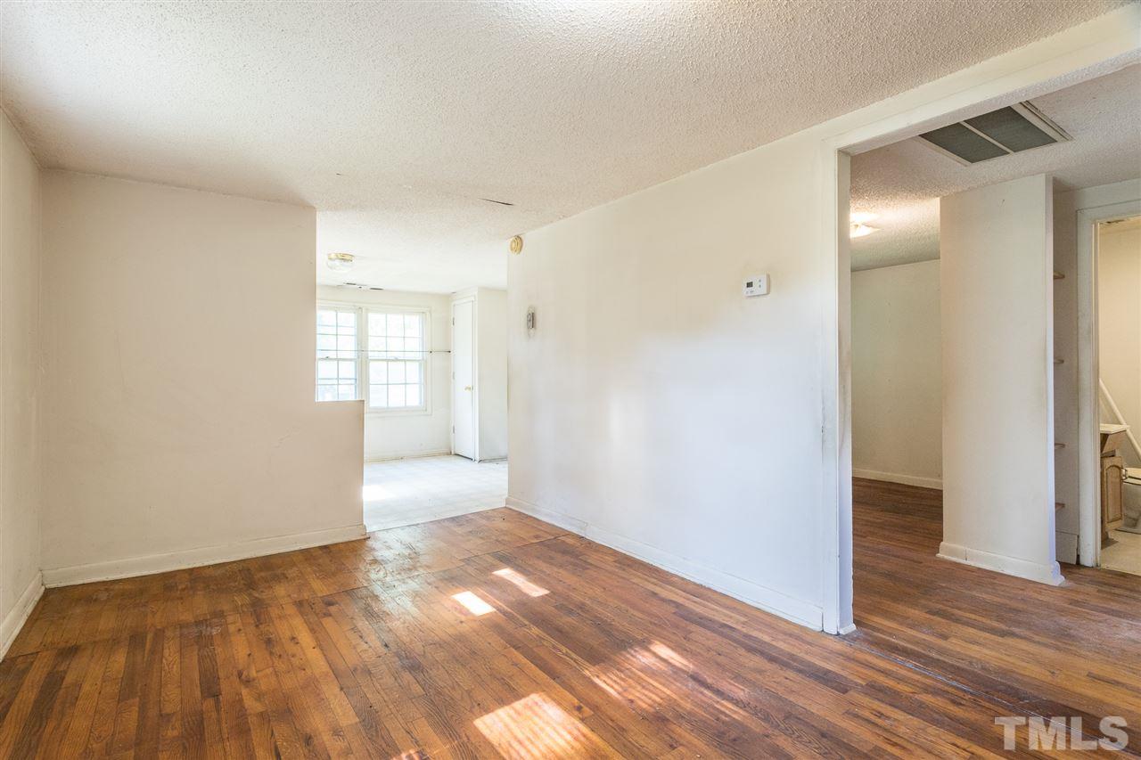 612 Royal Street Raleigh, NC 27607 - Photo 7 of 23