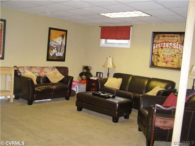 7297 Rural Point Road Mechanicsville, VA 23116 - Photo 6 of 11 Entertainment Room