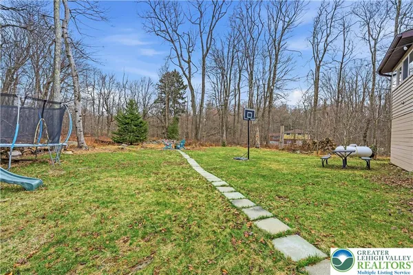 $2,000 | 603 Forest Drive, Tobyhanna, PA 18466