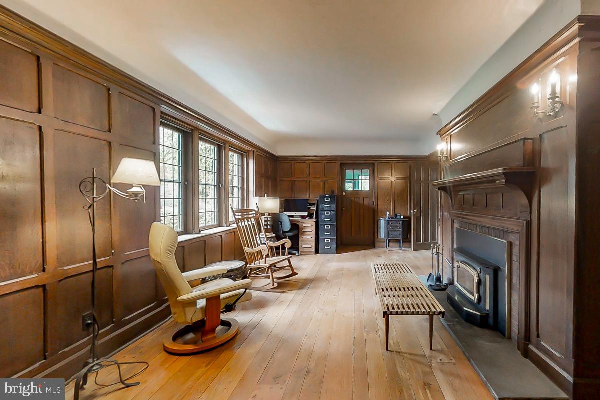 241 Waverly Road Wyncote, PA 19095 - Photo 11 of 61 LIVING ROOM