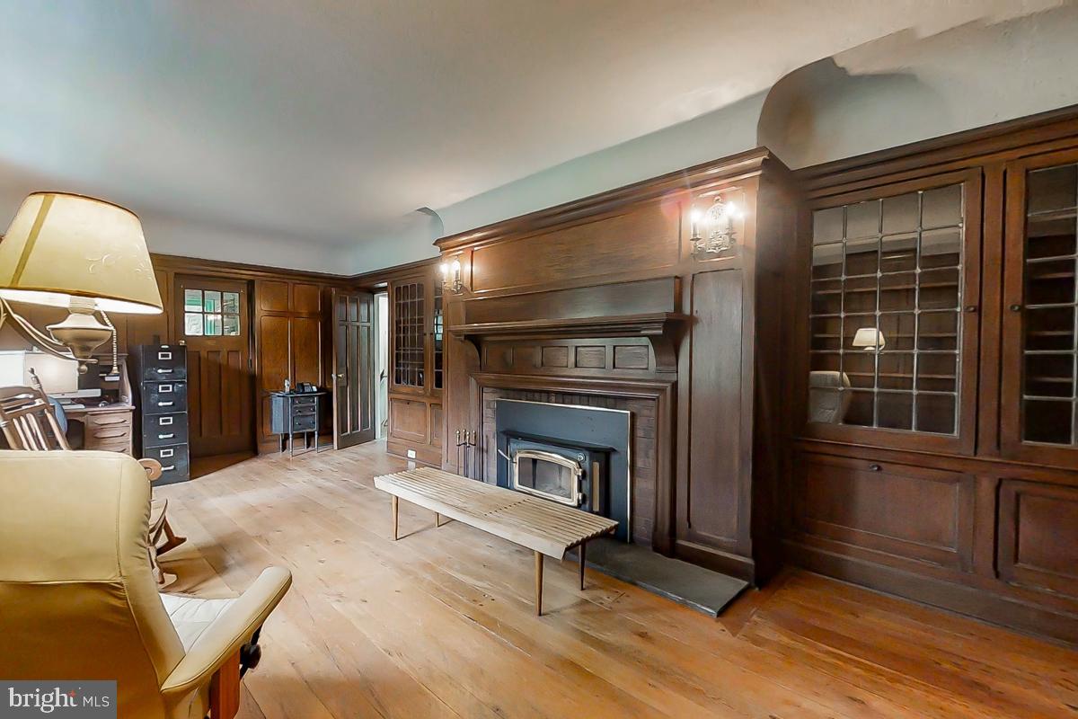 241 Waverly Road Wyncote, PA 19095 - Photo 14 of 61 LIVING ROOM