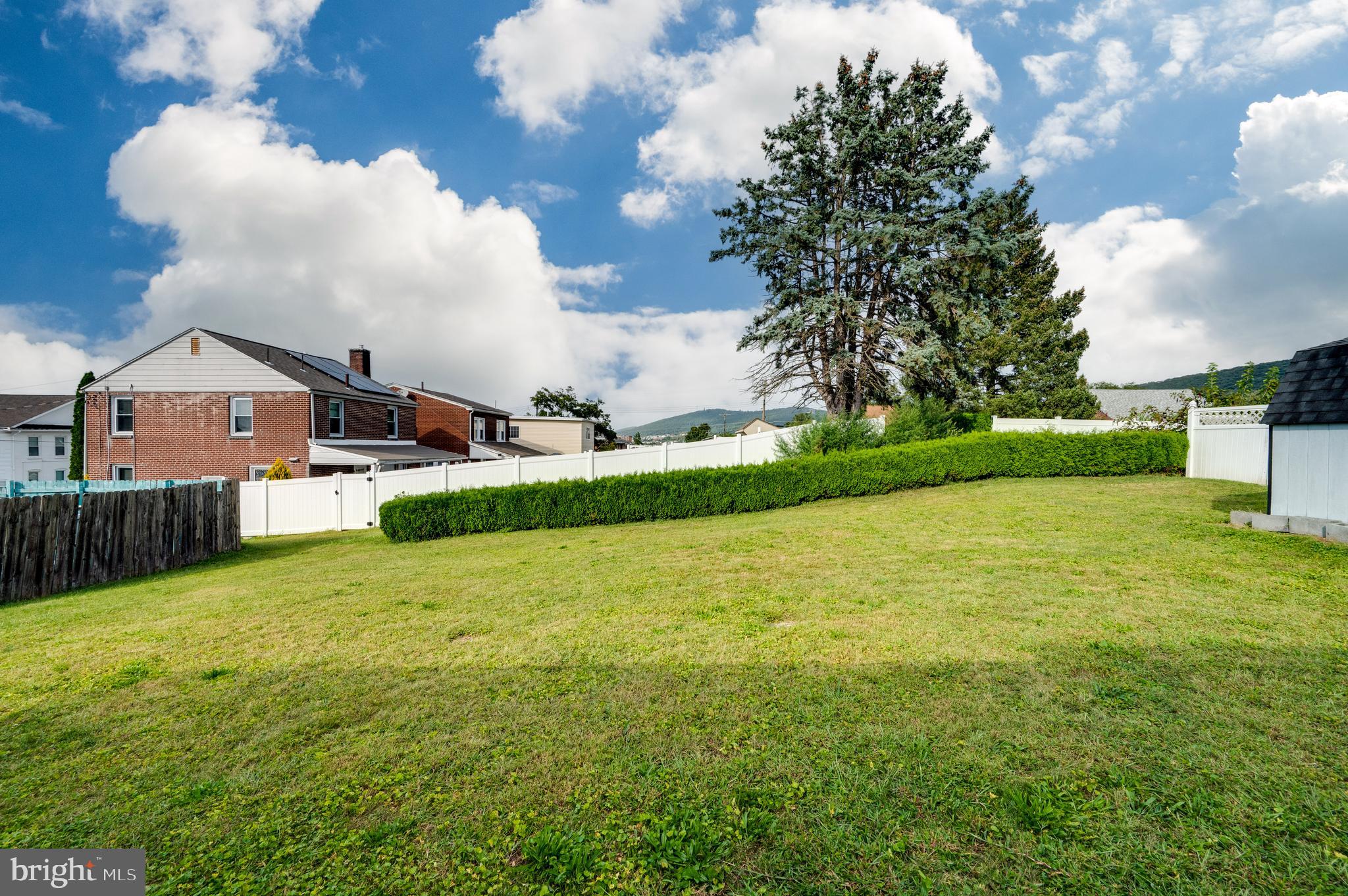 209 Carroll Street Reading, PA 19611 - Photo 12 of 34