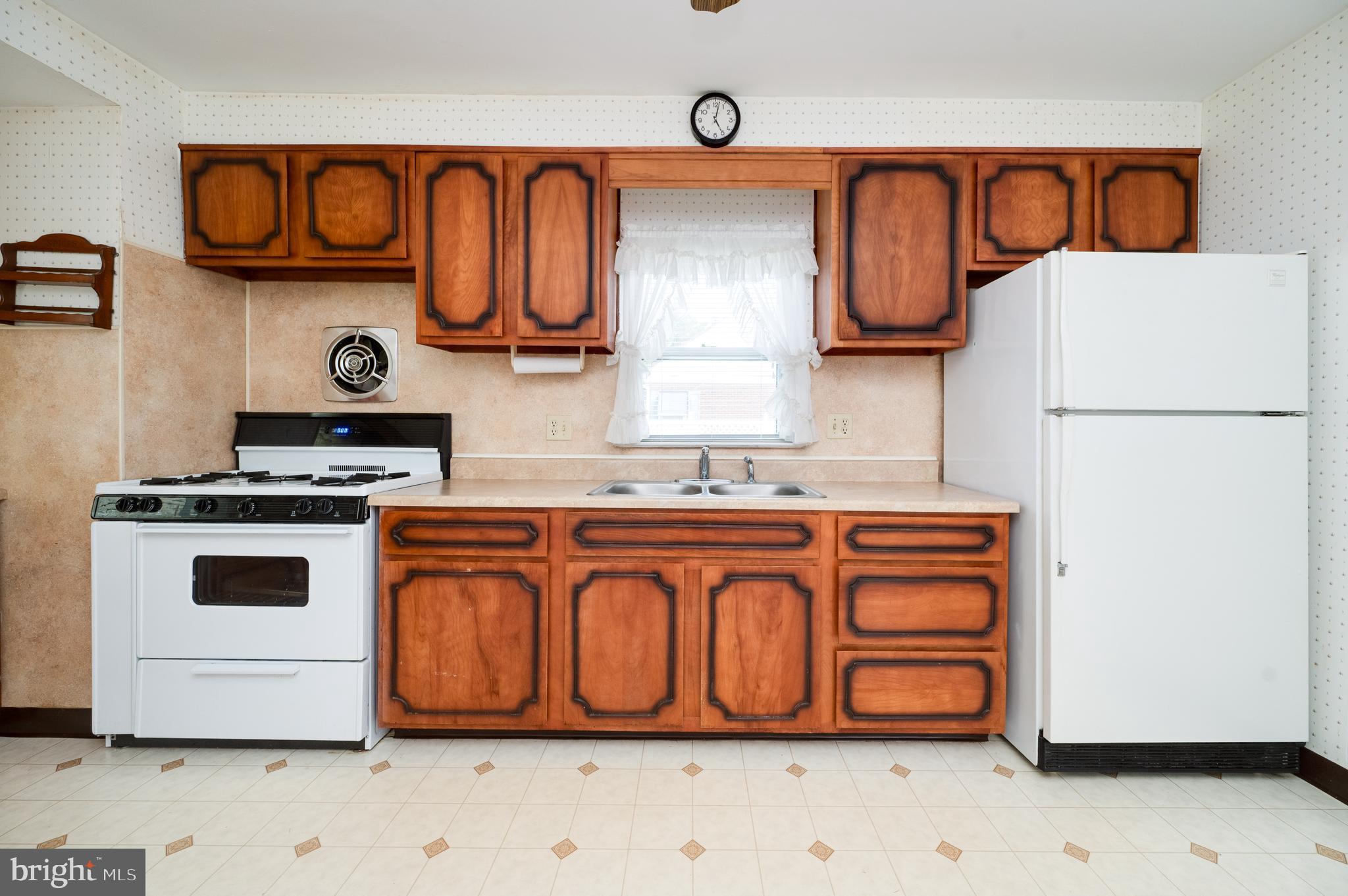 209 Carroll Street Reading, PA 19611 - Photo 17 of 34