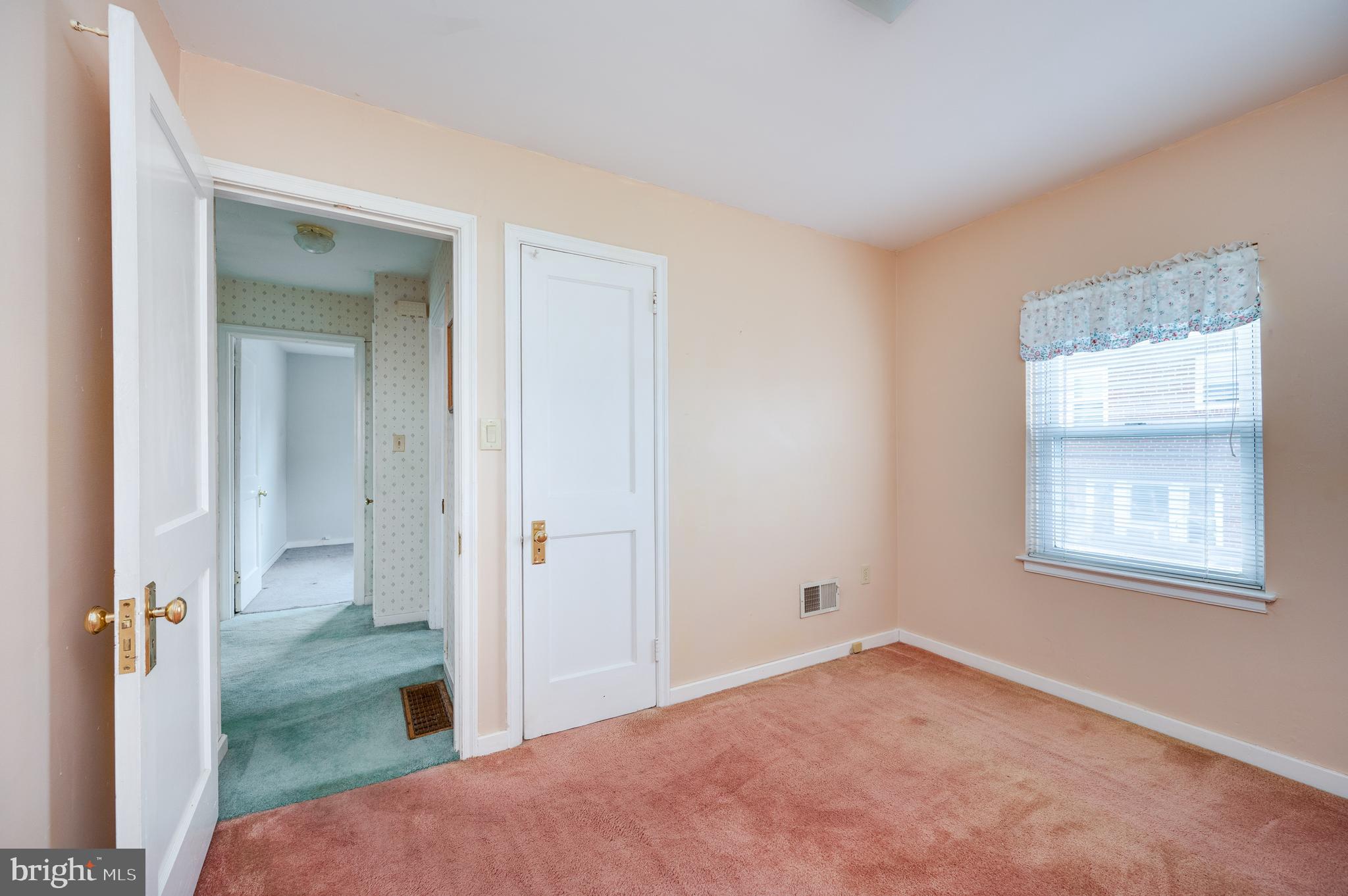 209 Carroll Street Reading, PA 19611 - Photo 22 of 34