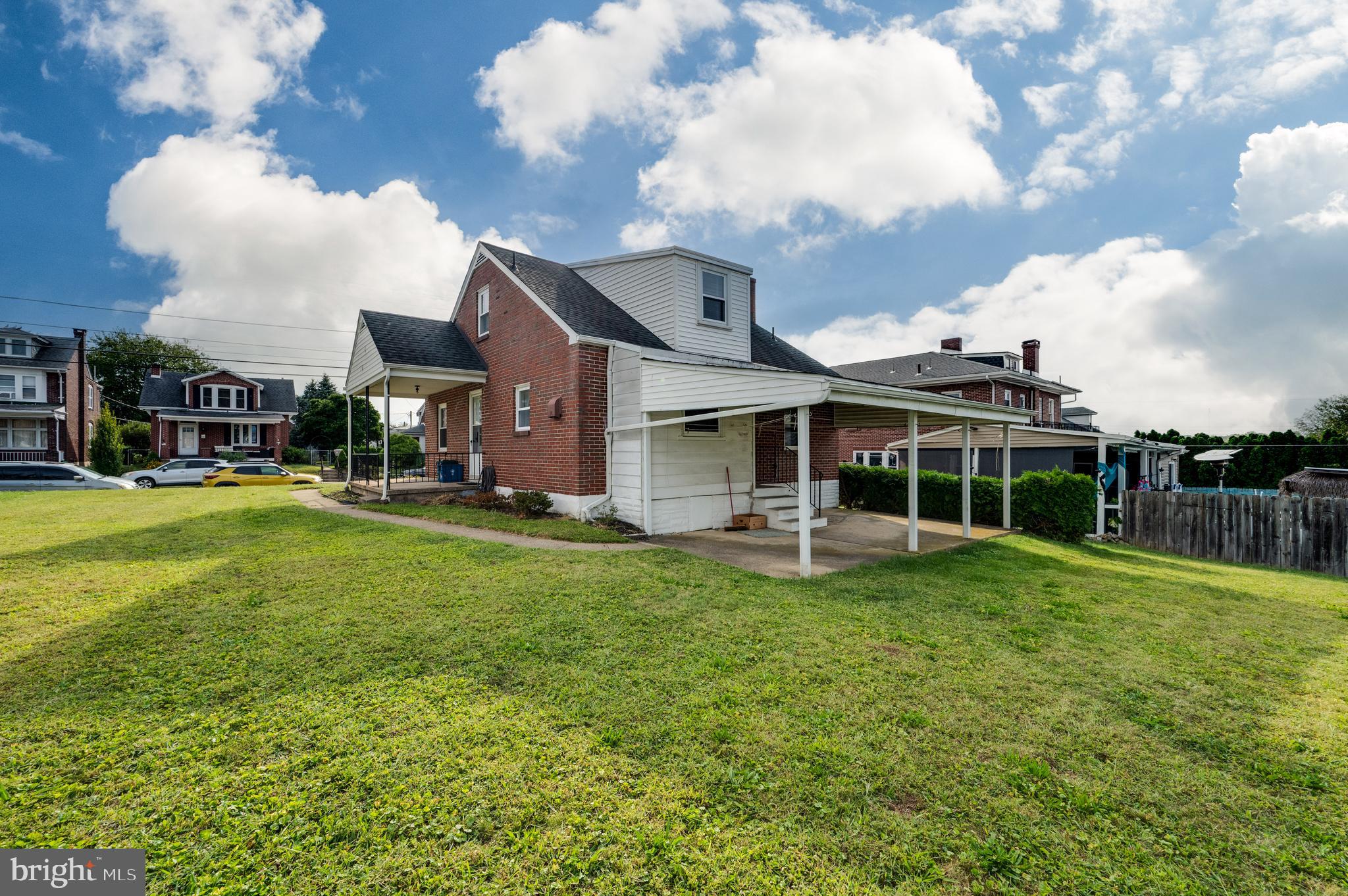 209 Carroll Street Reading, PA 19611 - Photo 7 of 34