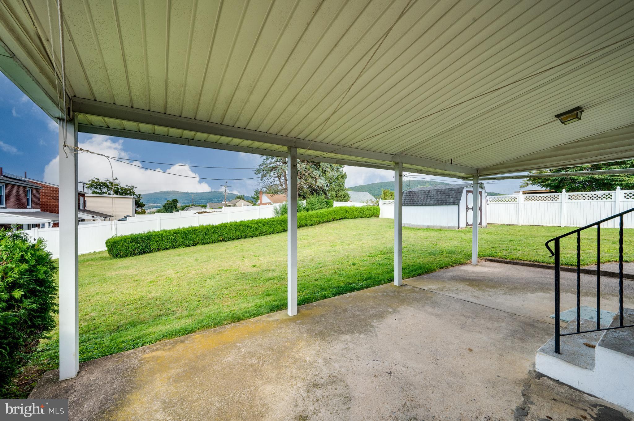 209 Carroll Street Reading, PA 19611 - Photo 9 of 34