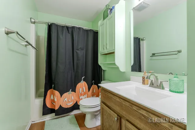 $269,900 | 581 Cass Avenue Southeast, Grand Rapids, MI 49503