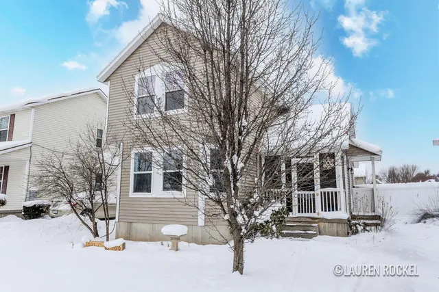 $269,900 | 581 Cass Avenue Southeast, Grand Rapids, MI 49503