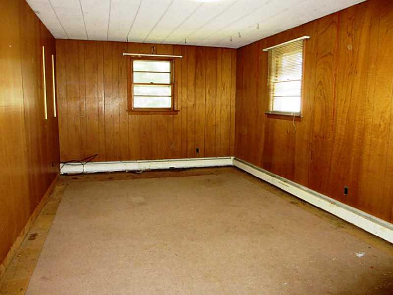 47 Ferncroft Road York, ME 03909 - Photo 10 of 18 Bedroom.