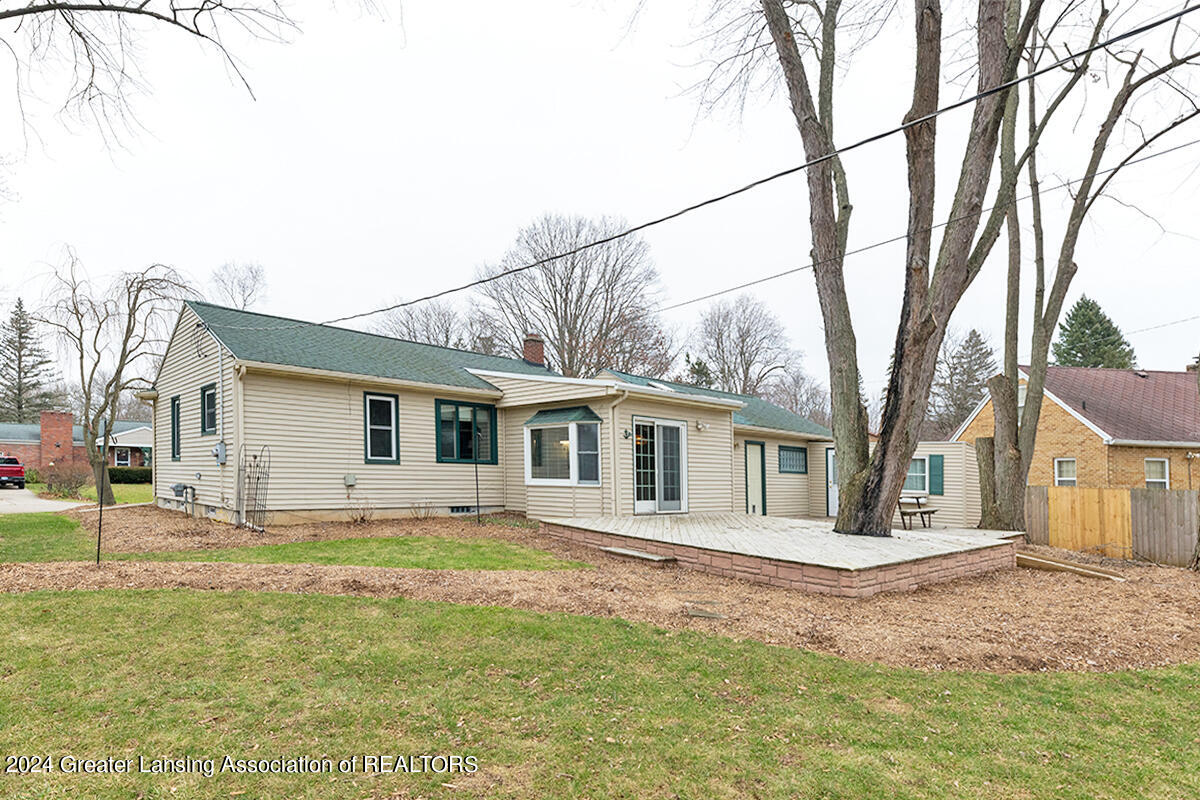 2608 Arlington Road Lansing, MI 48906 - Photo 26 of 28 25