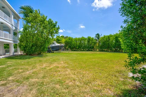 $4,195,000 | 1330 Coury Drive, Key Colony Beach, FL 33051