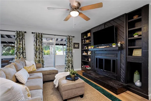 $5,000 | 4705 Hollingsworth Avenue, Sarasota, FL 34233