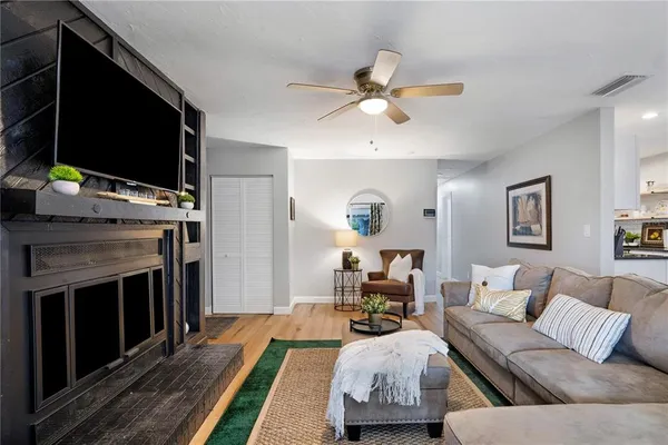$5,000 | 4705 Hollingsworth Avenue, Sarasota, FL 34233