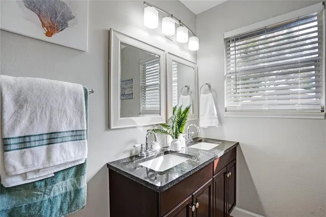 $5,000 | 4705 Hollingsworth Avenue, Sarasota, FL 34233