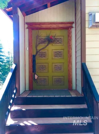 $900,000 | 1021 Smokey Bear Lane, Kendrick, ID 83537