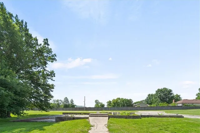 $100,000 | 2205 Mission Road, Harrisonville, MO 64701