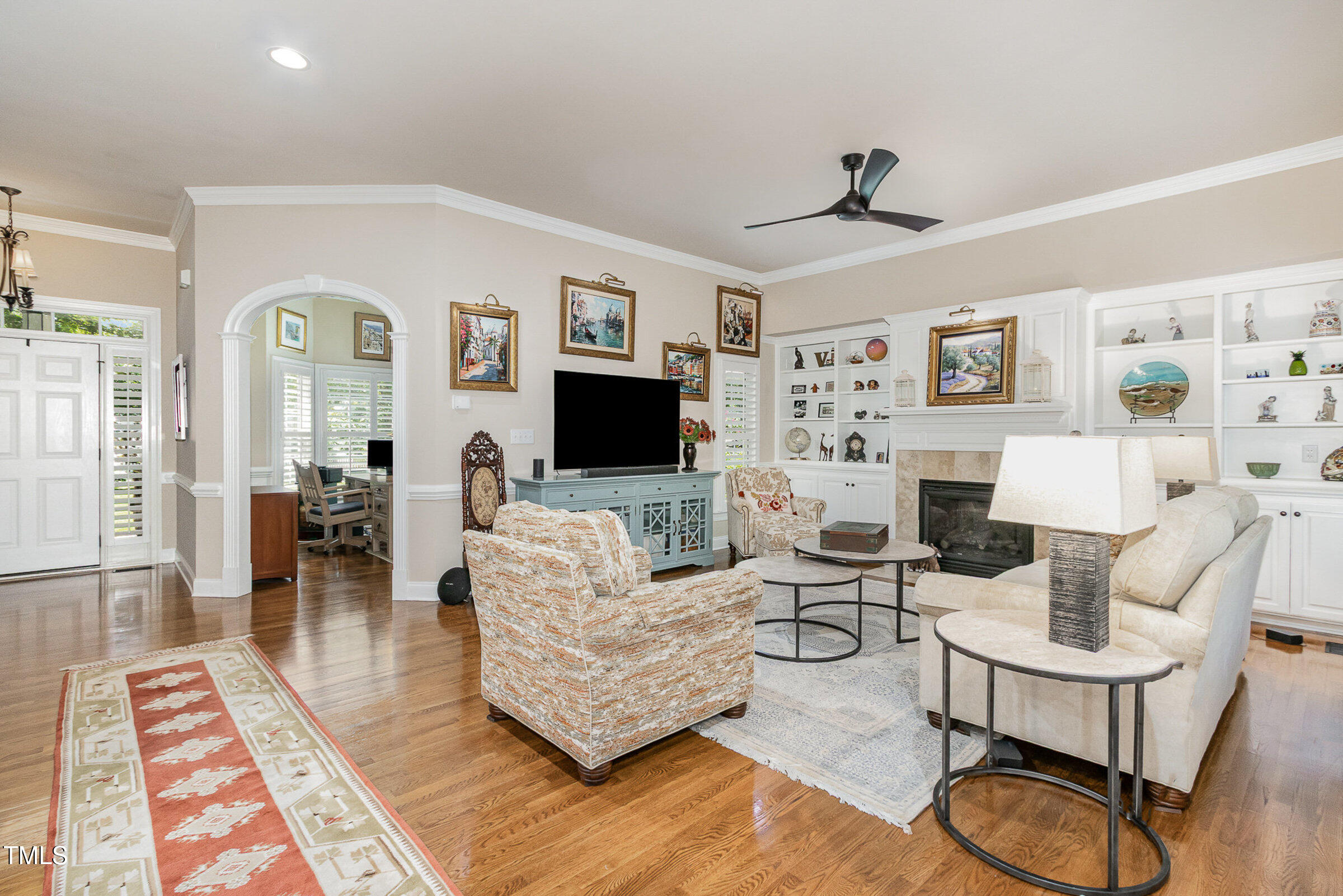 Family Room - Looking toward Front